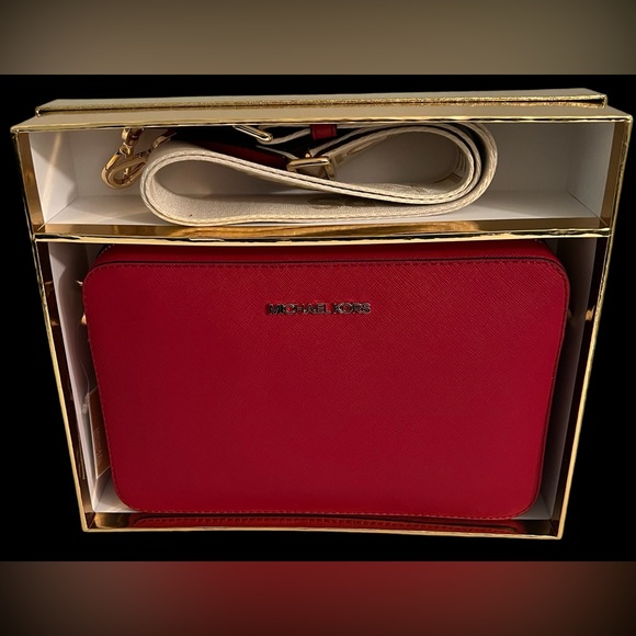 New MICHAEL KORS Large Crossbody Red LEATHER BAG - Picture 3 of 16